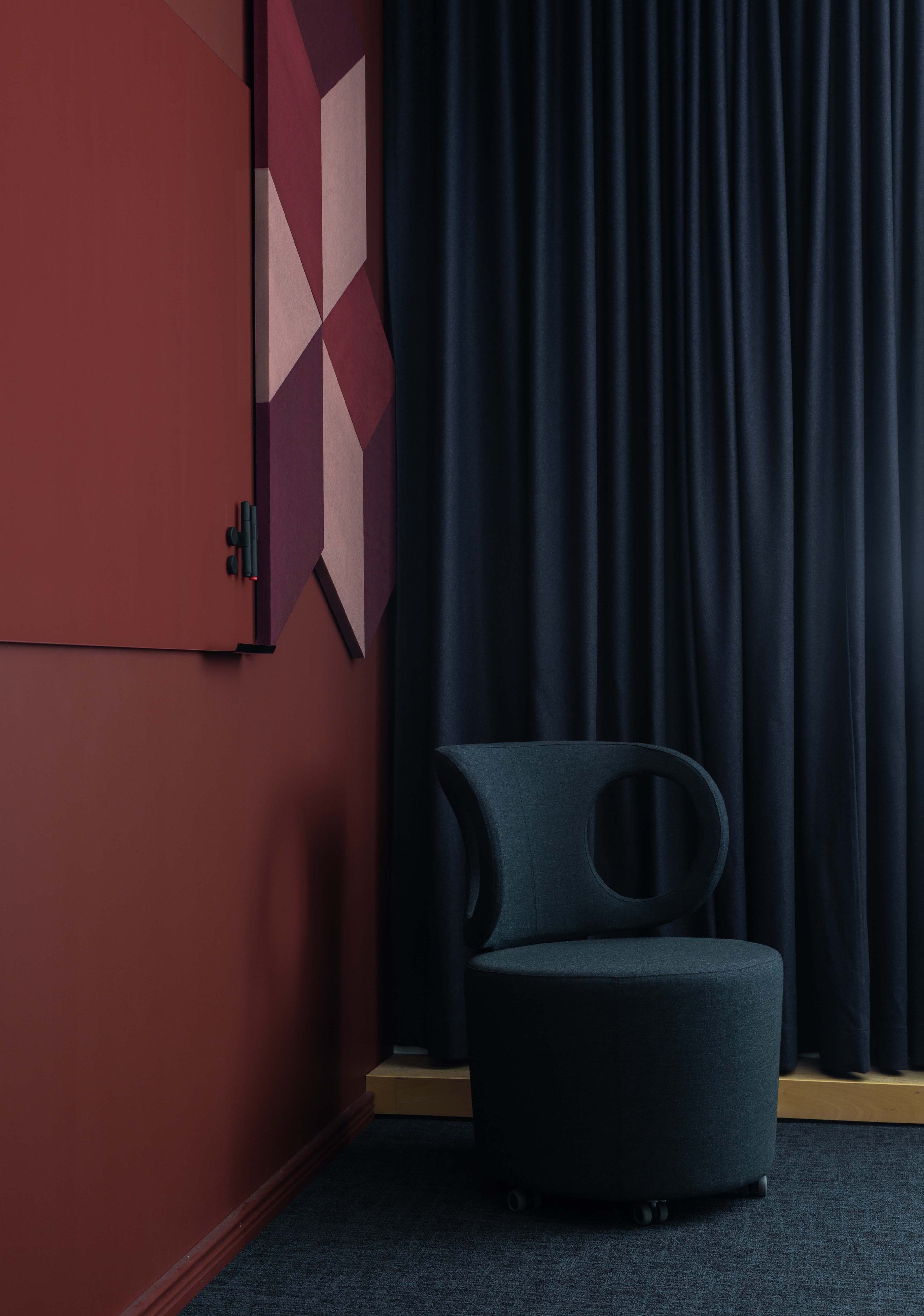 Air Dice office meeting room acoustic design