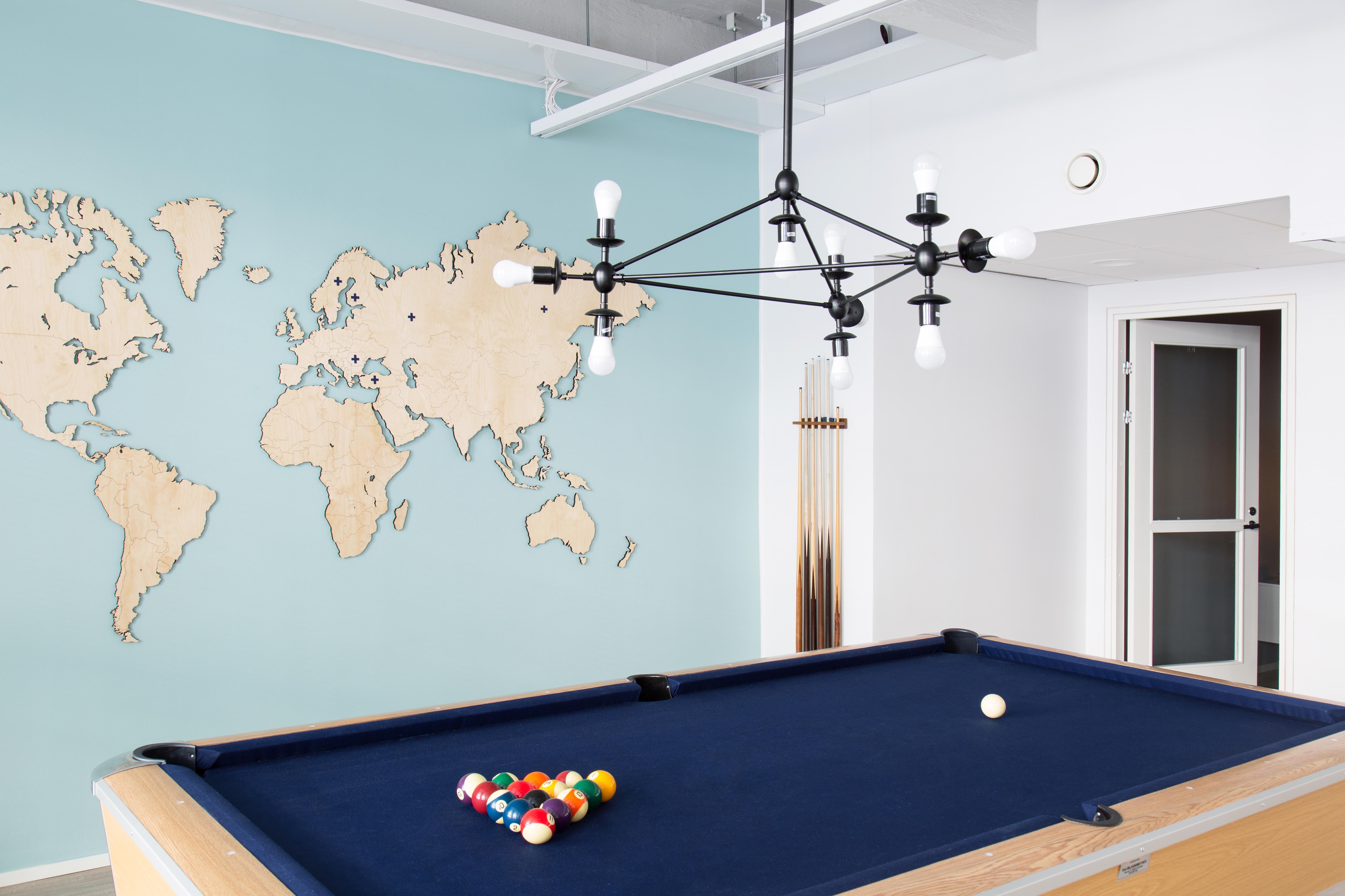 Bonusway office pool table and custom map