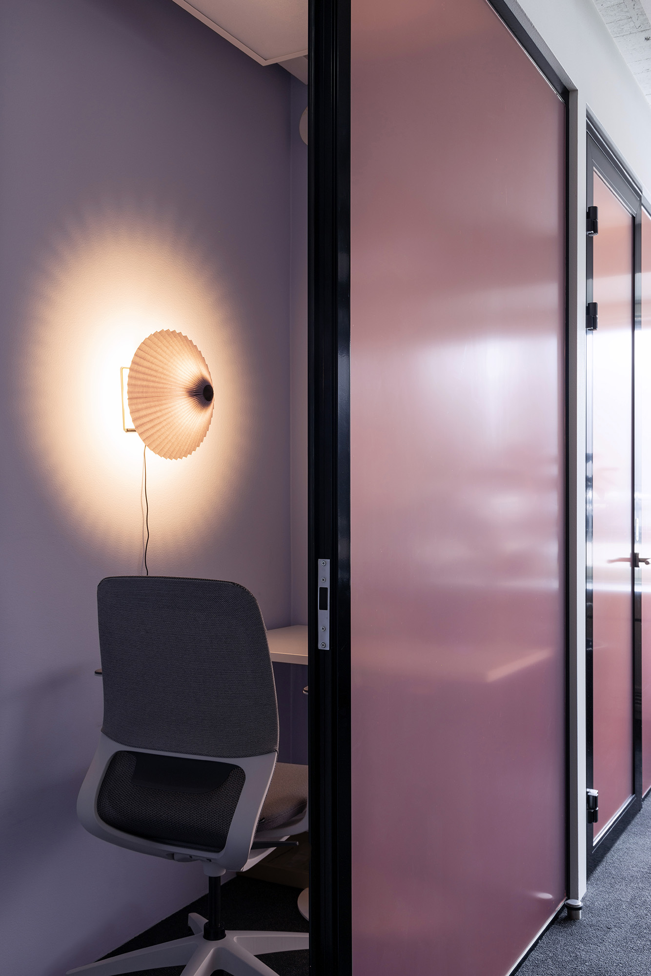 Howspace office design phonebooth
