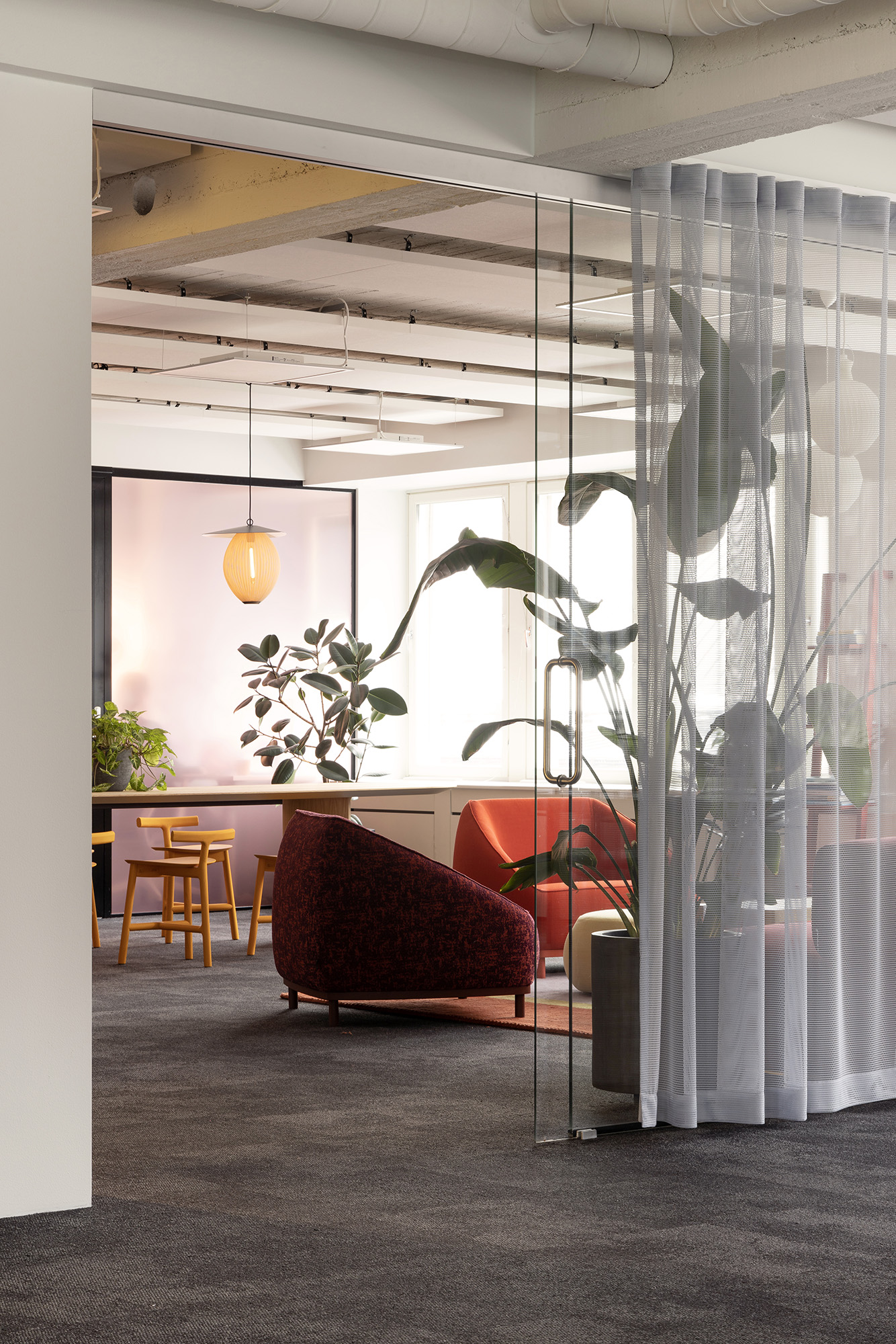 Howspace office design kitchen lounge