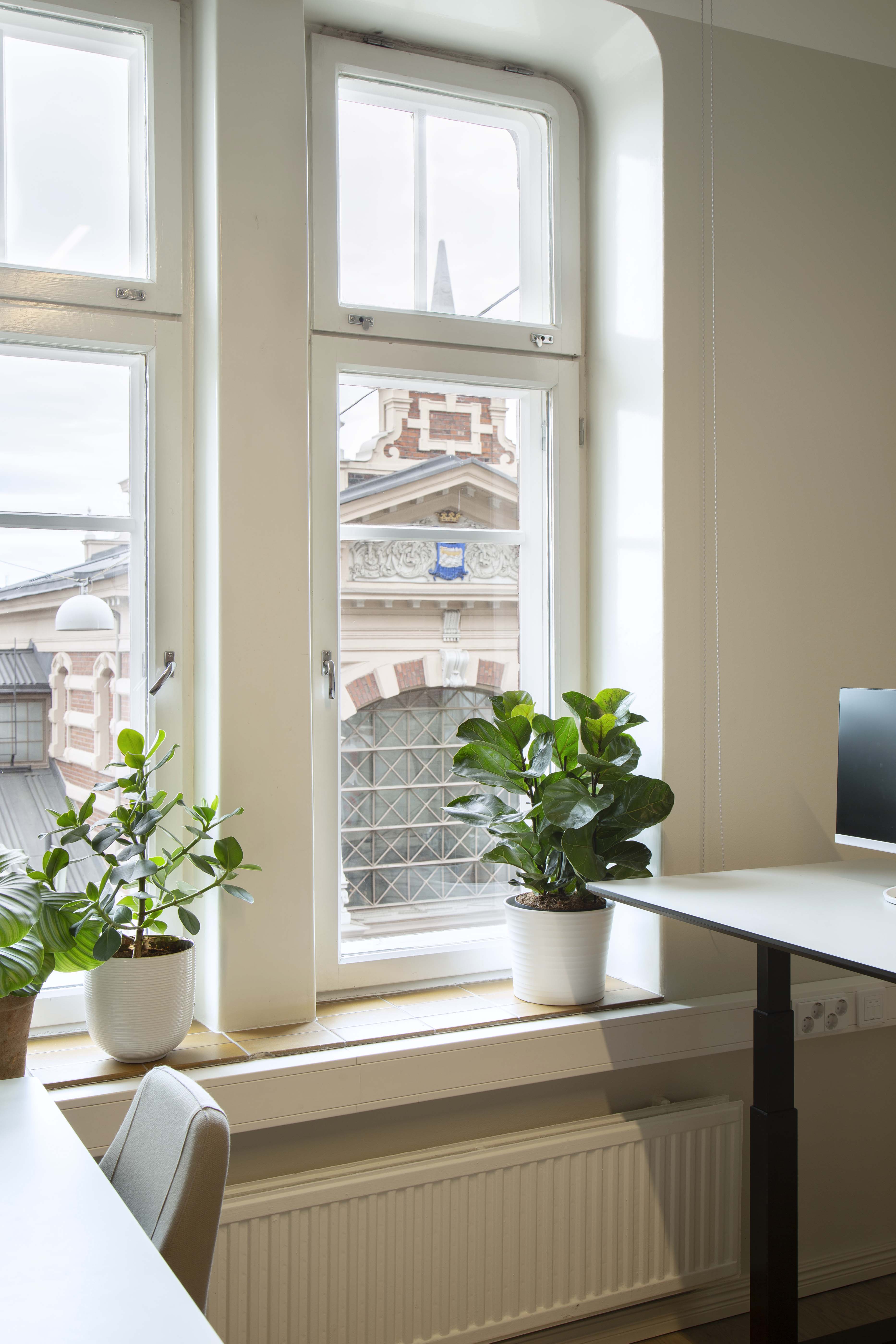 MedEngine office desk view