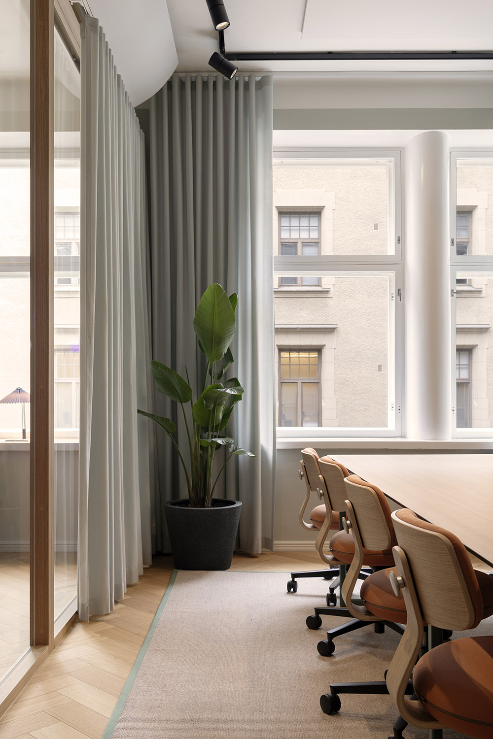  Podimo studio & office design meeting room