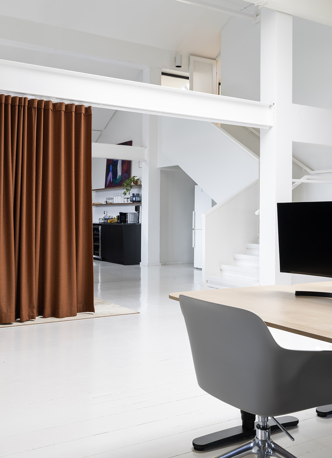 S360 office design workspace desk