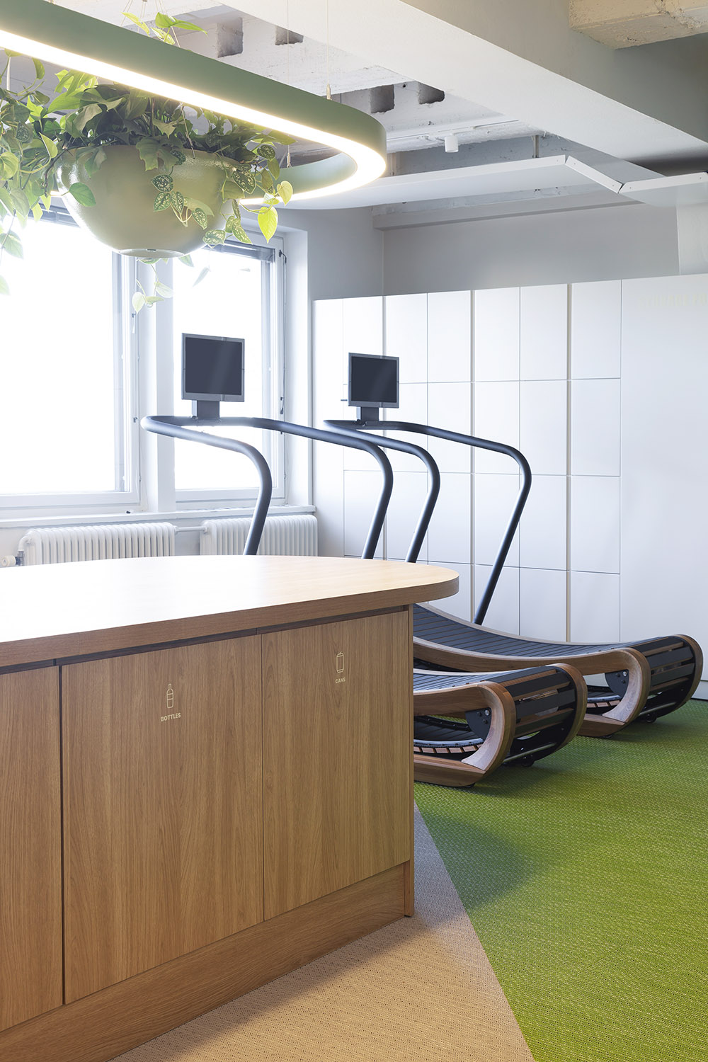 Supermetrics office design treadmills